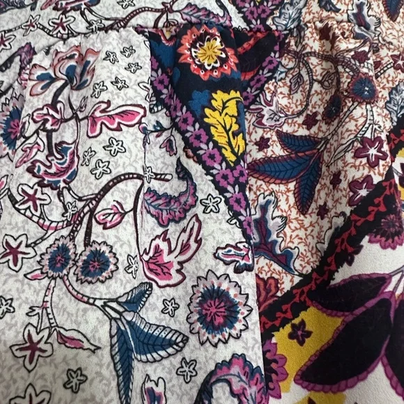 Sheer Patterned Blouse - Picture 2 of 4